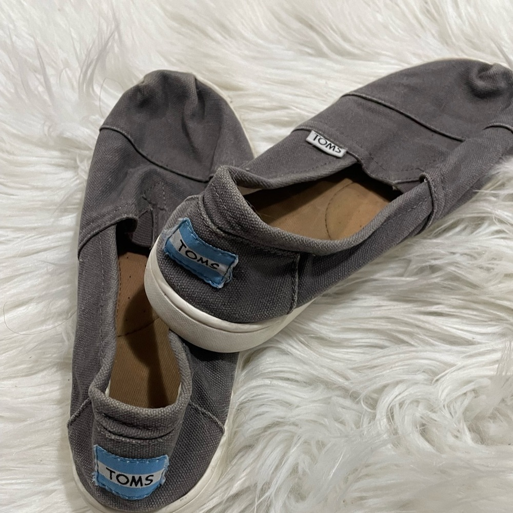 Toms, woman’s, flats, gray, SZ 4.5 - Picture 5 of 5